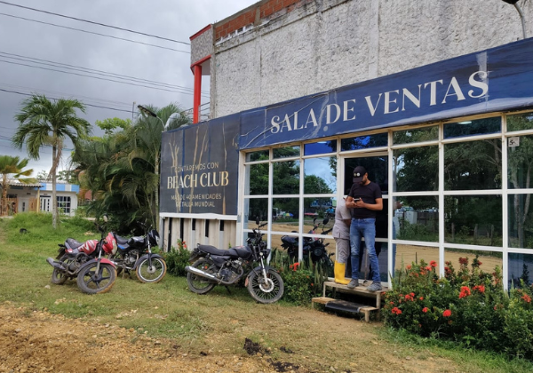 Renovación de la sala de negocios de Lunamare para ofrecer un ambiente moderno, acogedor y alineado con la experiencia del proyecto